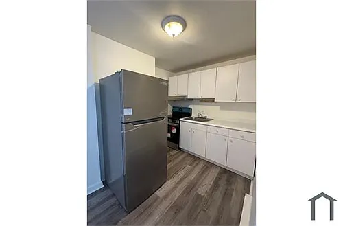 832 Atlantic St #2A Photo 1
