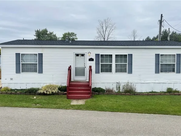 1477 Center Dr, Alden, NY 14004