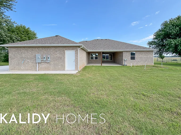 12624 E Hefner Rd — Photo 35