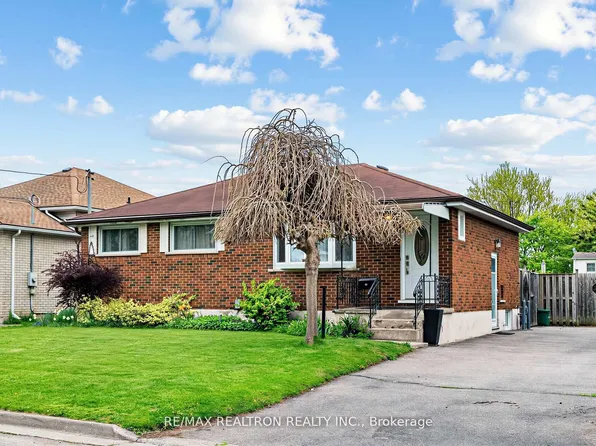 42 Charles St, Brantford, ON N3T 1B3