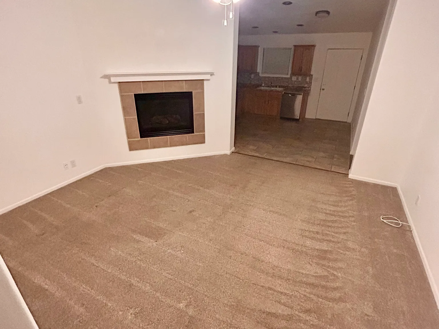 3 bed, 1192 sqft, $1,750 — Photo 2