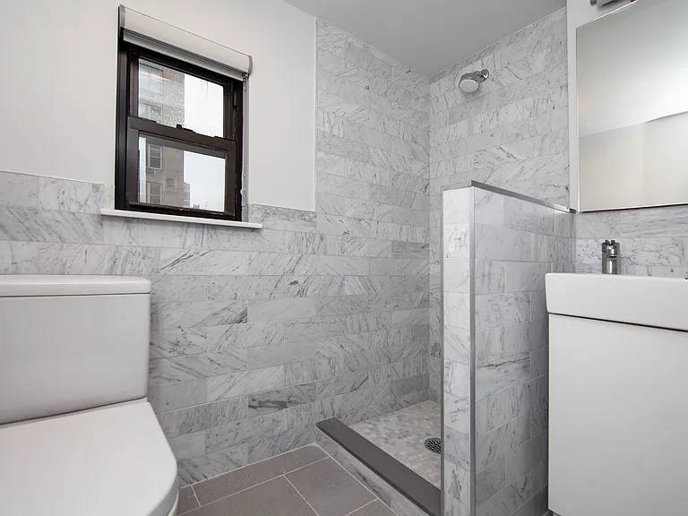 130 E 37th St #6S — Photo 5