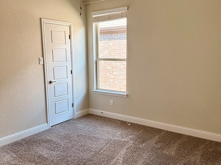 704 Boardwalk Way — Photo 28
