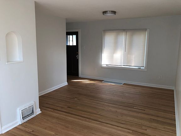 5th image of 17954 Lorenz Ave