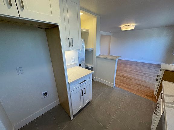 5th image of 566 Vallejo St #E-17