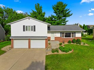 420 N Ohio Ave, Morton, IL 61550