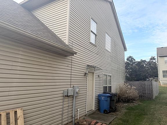 3rd image of 3753 Winthrop Dr