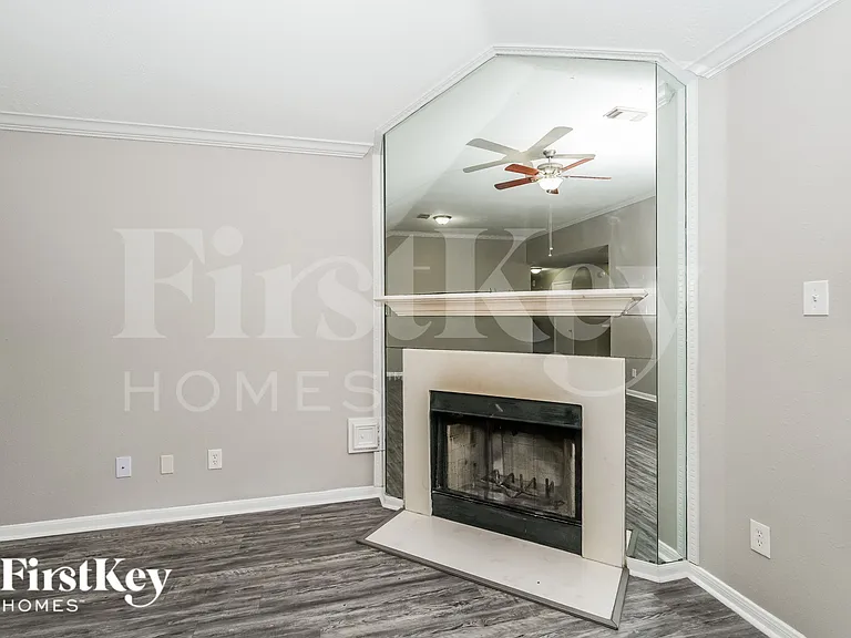 19442 Elmtree Estates Dr — Photo 2