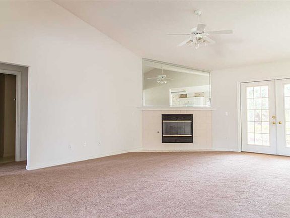4th image of 1719 Cedrus Ln