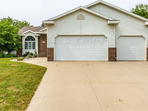 3629 22nd St S, Fargo, ND 58104