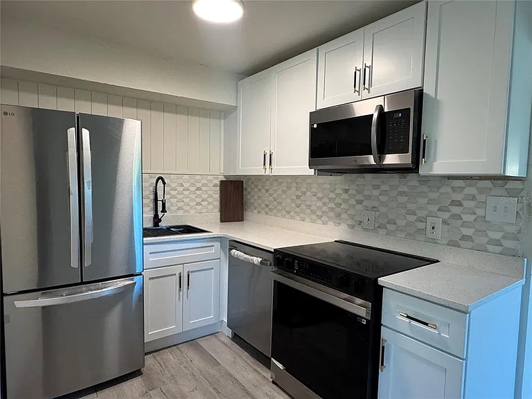 7224 Valiant Ct — Photo 10