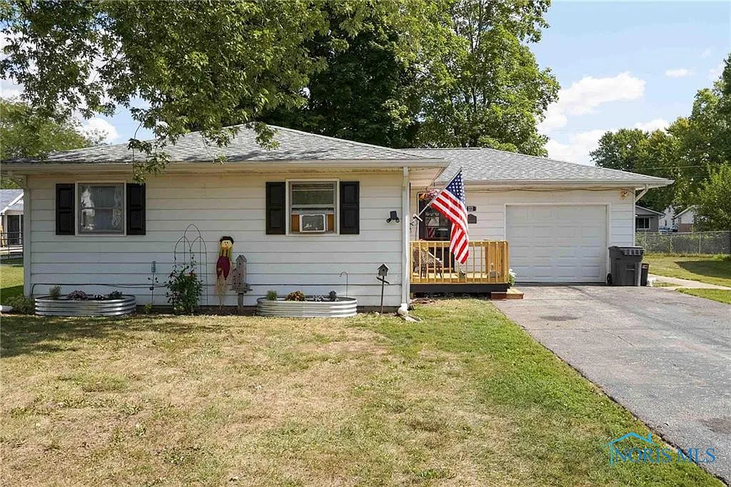 212 N Gillette St photo 1
