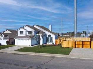 1684 E G St, Oakdale, CA