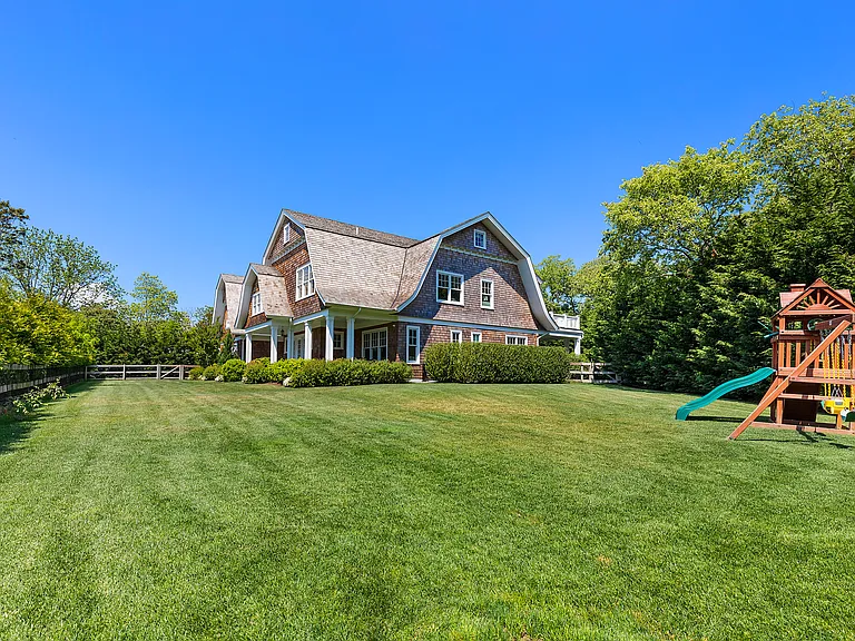 15 Allen Ct — Photo 2