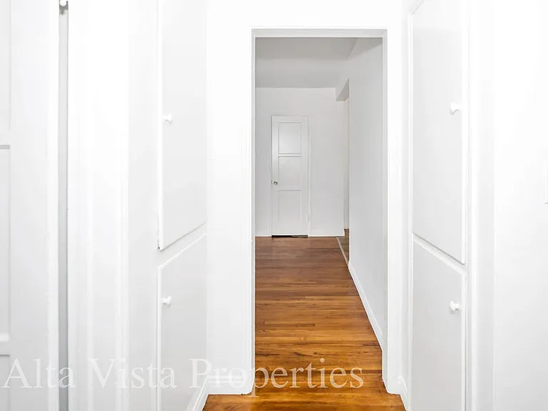 855 Emerald St — Photo 19