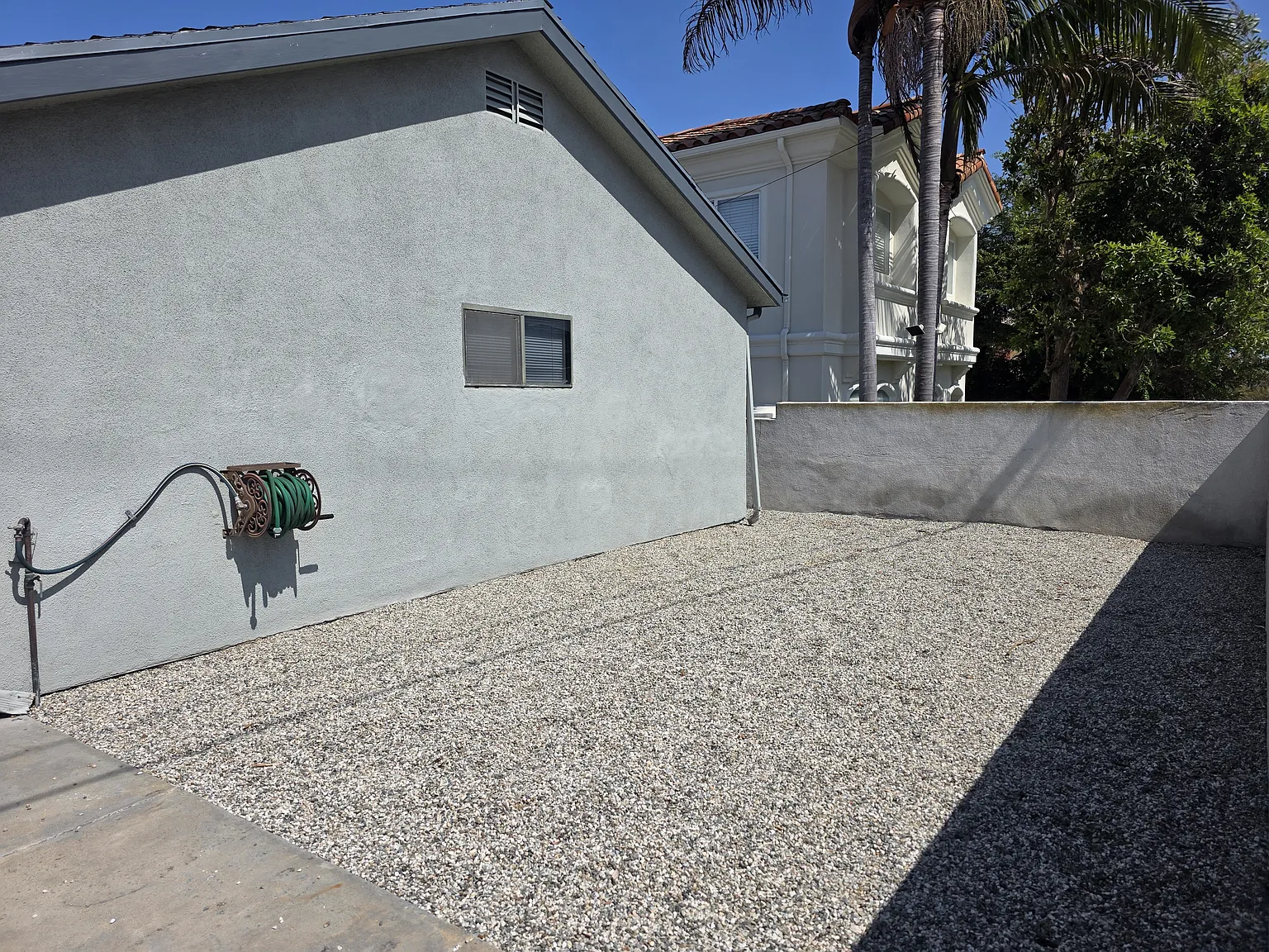 2 bed, 810 sqft, $4,500 — Photo 3