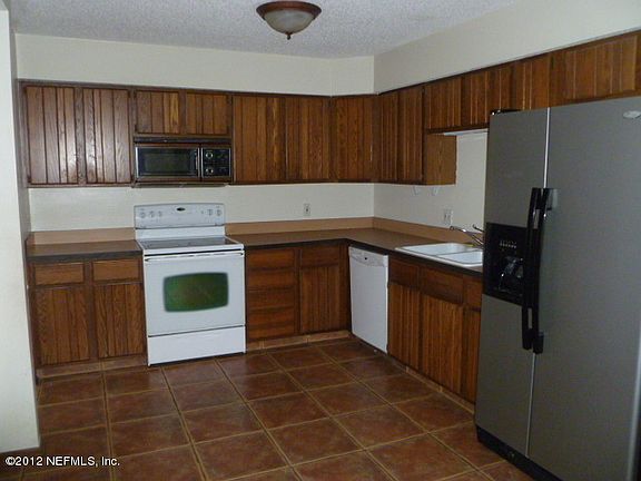 3rd image of 1908 N Sherry Drive