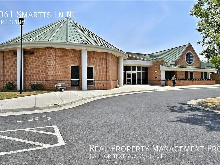 1061 Smartts Ln NE — Photo 38