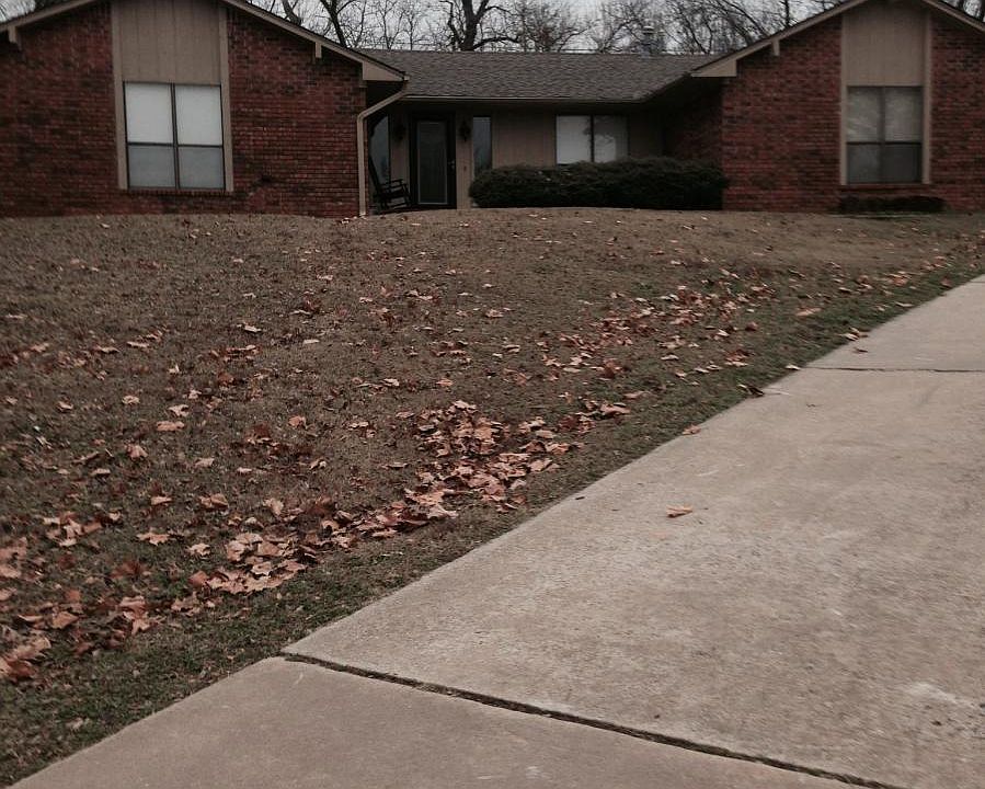 Great location across from Wintersmith Park.