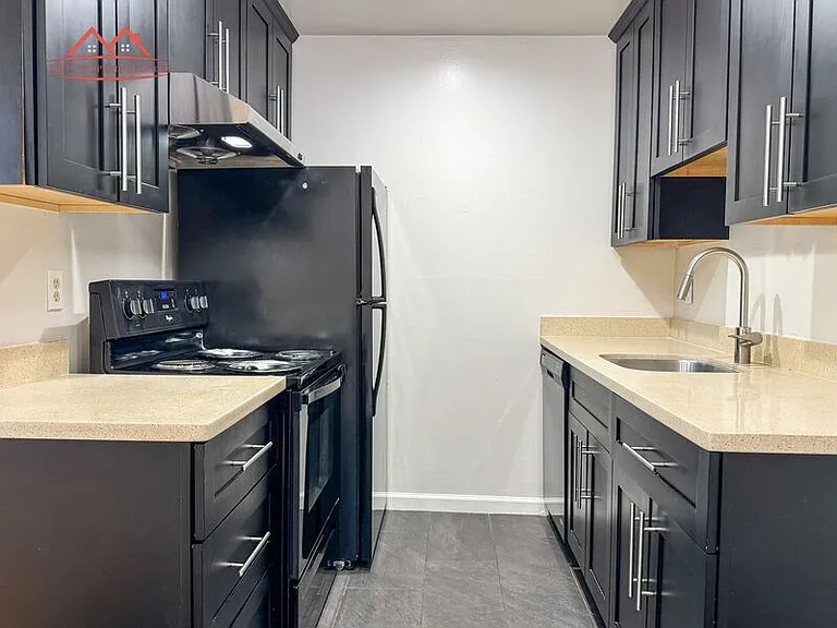 1578 Albatross Dr #1 — Photo 6