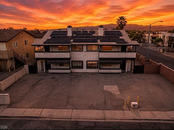 4th image of 6208 Ilanos Ln