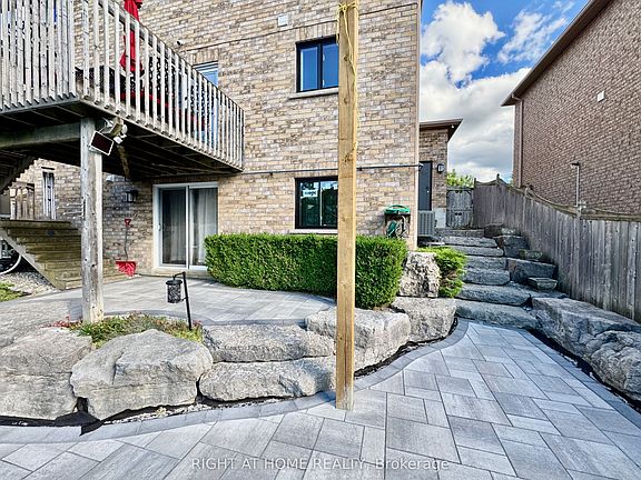 2nd image of 20 Prince Of Wales Dr