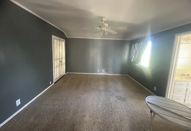 1702 Whitley Ave — Photo 14