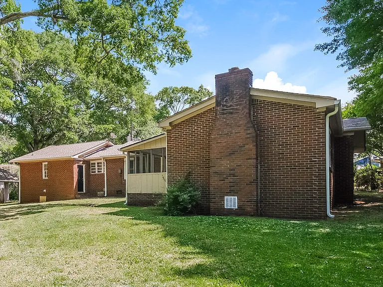 731 Parker St — Photo 16
