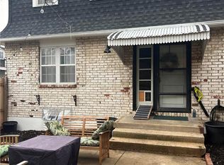 8515 Greenbrier Dr, Overland Park, KS 66212