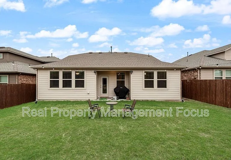 7205 Bledington Ln — Photo 29