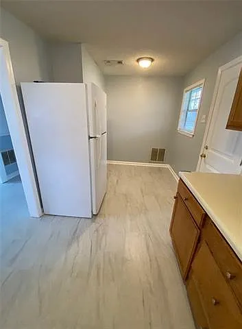 388 Helis Dr — Photo 4