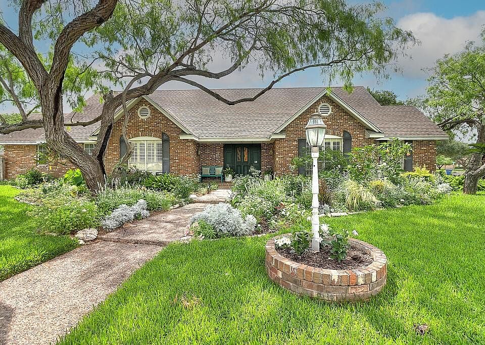 1st image of 325 Cape Aron Dr