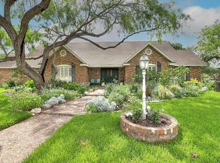 325 Cape Aron Dr, Corpus Christi, TX 78412