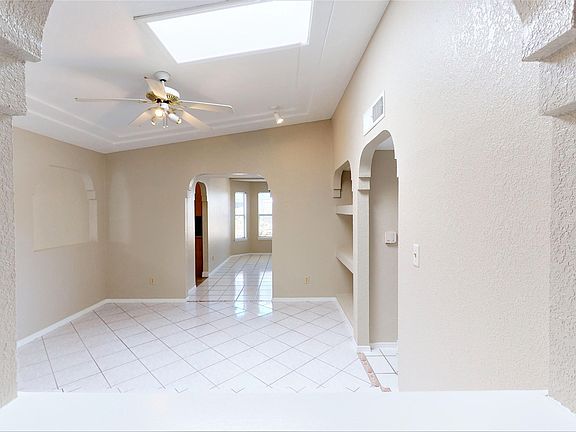 2nd image of 867 Mont Blanc Dr