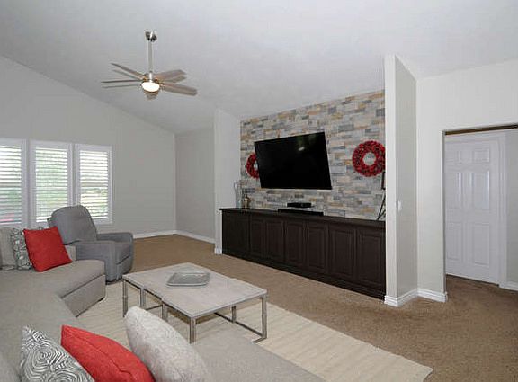 5th image of 1201 W Trimble Ln
