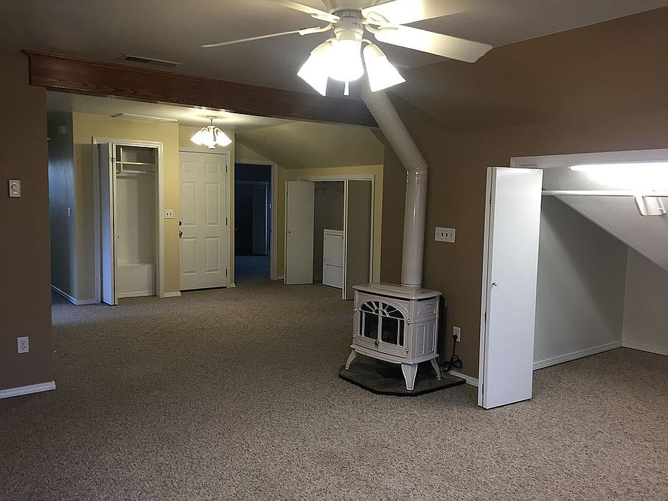 Living Rm to Dining/Entry