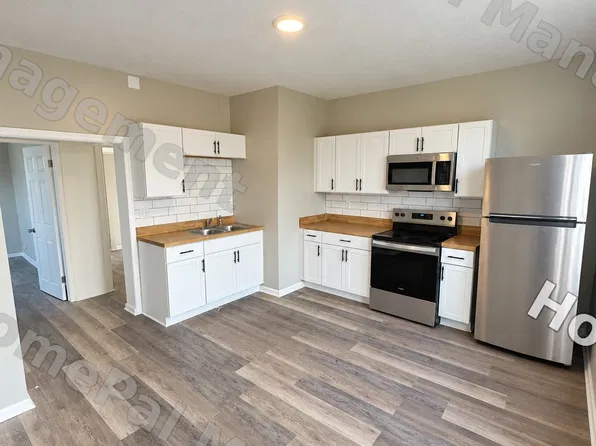 4219 Grant St #1, Omaha, NE 68111