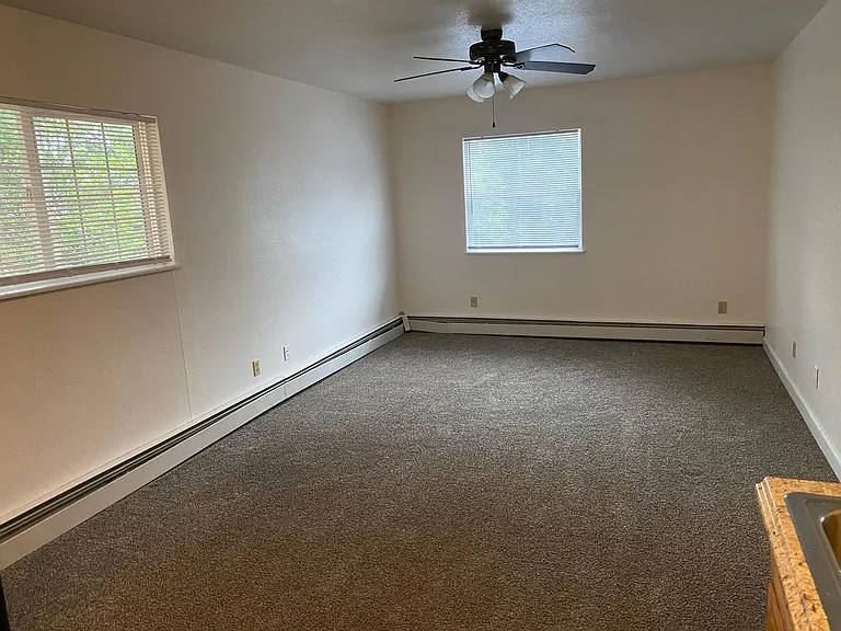 347 Oklahoma St — Photo 3