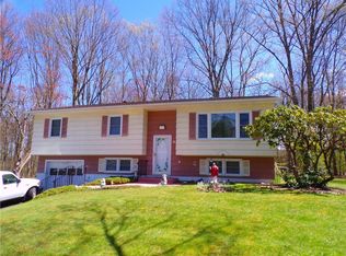 21 Crown Blvd, Newburgh, NY 12550