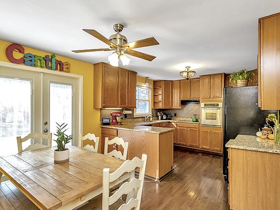 5th image of 8045 Esterbrook Dr