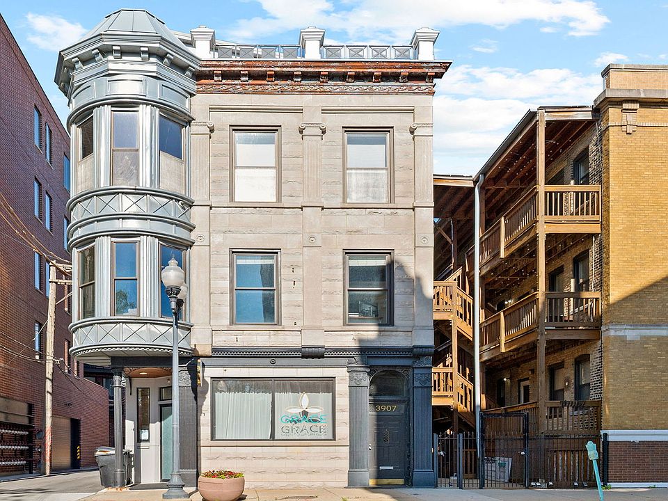 1st image of 3907 N Damen Ave #2
