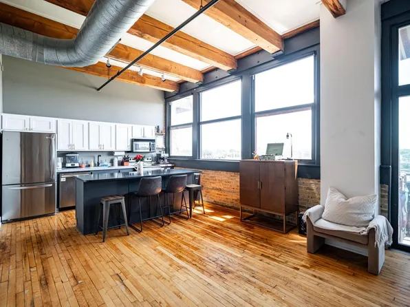 215 West Maple STREET #403, Milwaukee, WI 53204