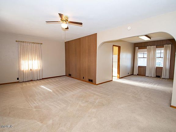 3rd image of 317 N Lowe St