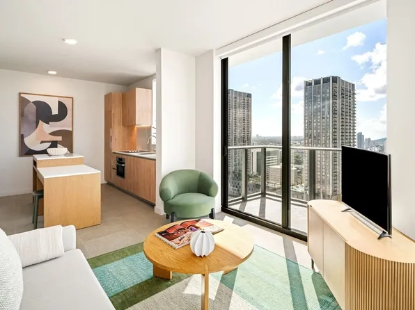 11 NE 6th St, Miami, FL