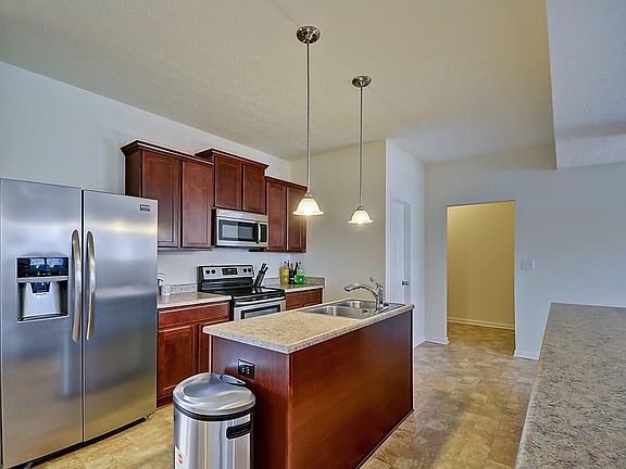 3rd image of 17234 Evesham Dr