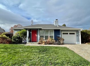 2464 Palm Ave, Redwood City, CA 94061