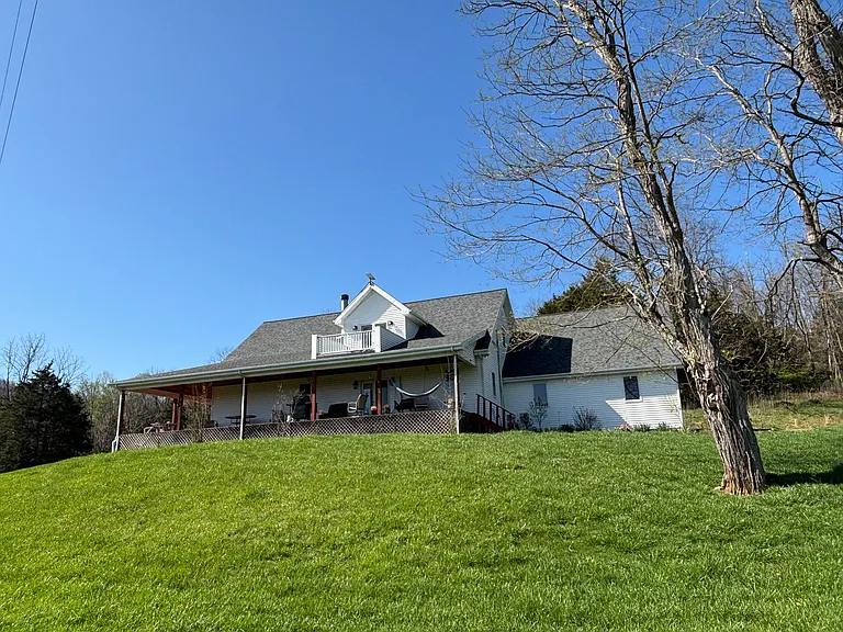 855 Old Spruce Rd — Photo 1