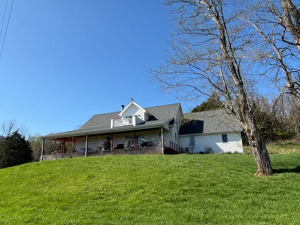 855 Old Spruce Rd, Sinks Grove, WV 24983