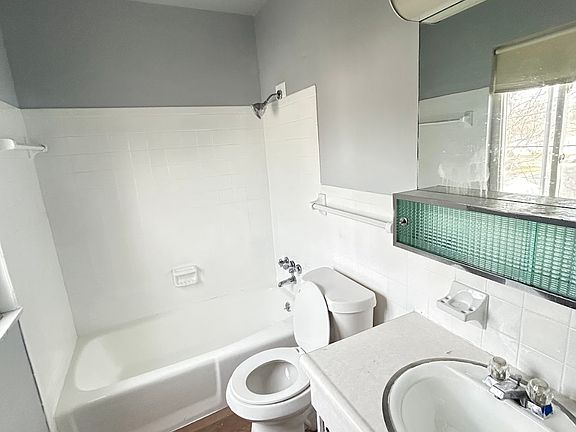5th image of 2414 King Ave APT 13