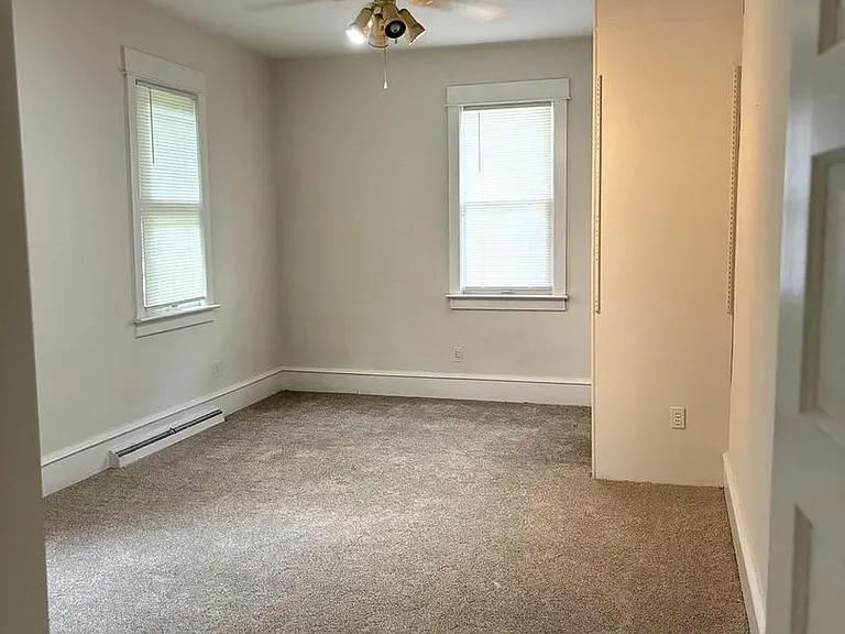 130 Poplar St — Photo 13